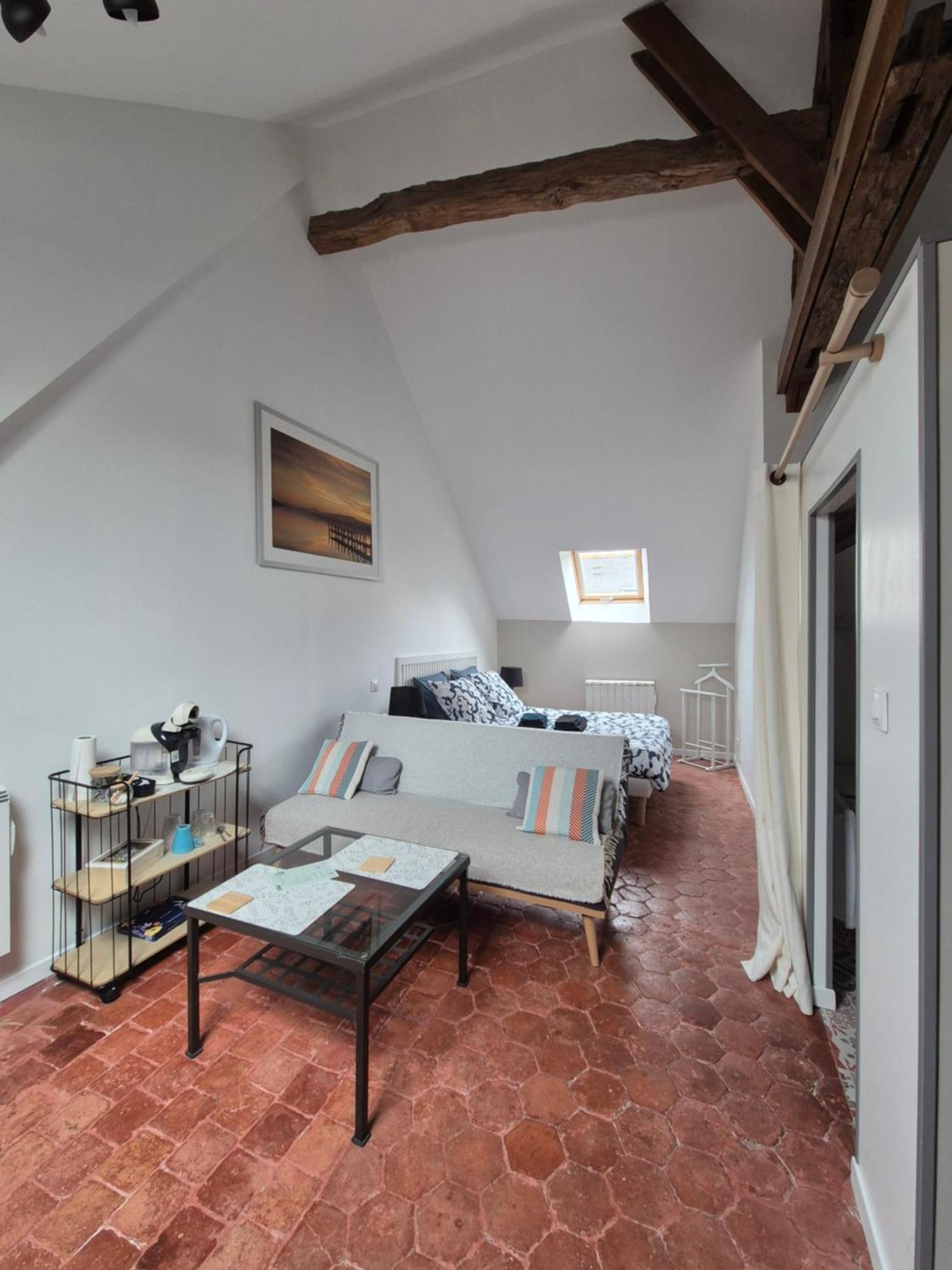 L'Eden Cache Hotel Beaune-la-Rolande Bagian luar foto