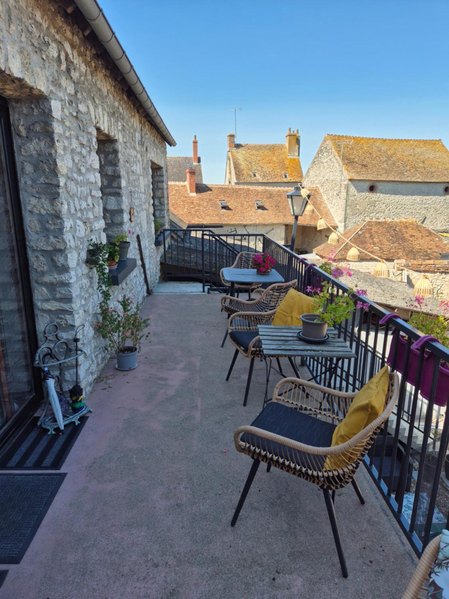 L'Eden Cache Hotel Beaune-la-Rolande Bagian luar foto